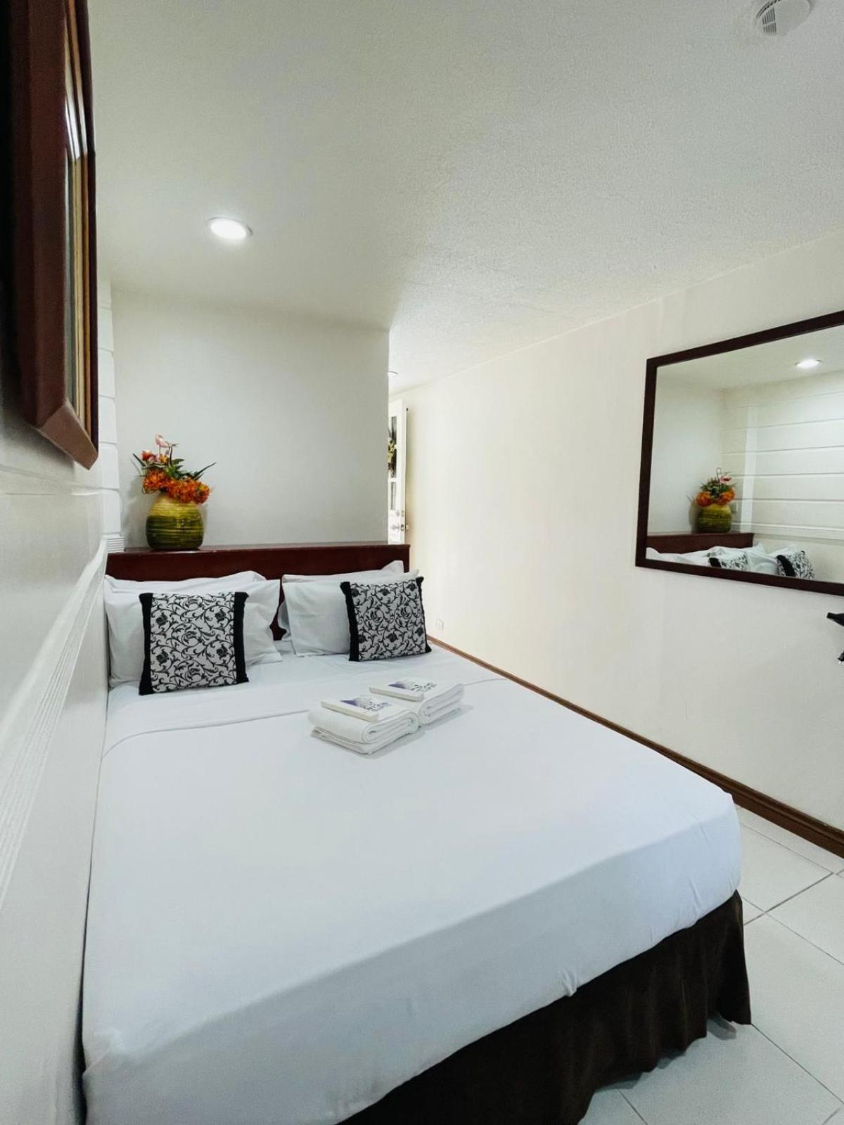 Loreland Farm Resort Antipolo Exterior foto